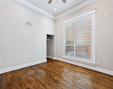 411 Brazoria Drive - Photo Thumbnail 12