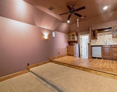 411 Brazoria Drive - Photo Thumbnail 19