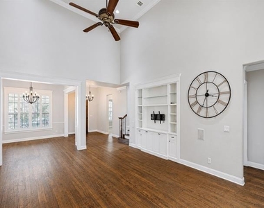 411 Brazoria Drive - Photo Thumbnail 5