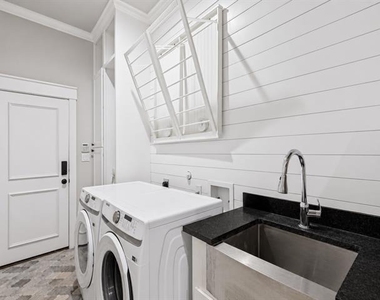 411 Brazoria Drive - Photo Thumbnail 17