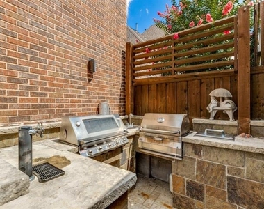 411 Brazoria Drive - Photo Thumbnail 22