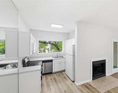 7126 Holly Hill Drive - Photo Thumbnail 3