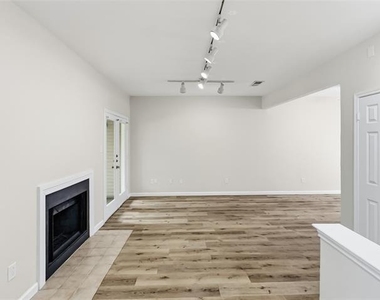 7126 Holly Hill Drive - Photo Thumbnail 11