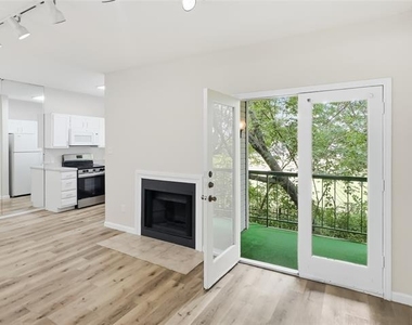 7126 Holly Hill Drive - Photo Thumbnail 13