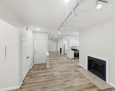 7126 Holly Hill Drive - Photo Thumbnail 5