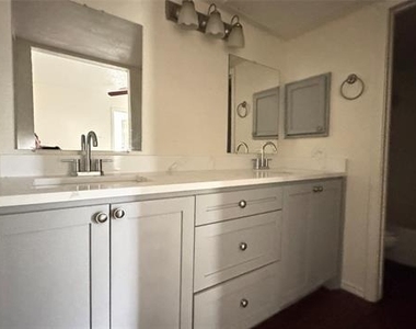 9833 Walnut Street - Photo Thumbnail 10