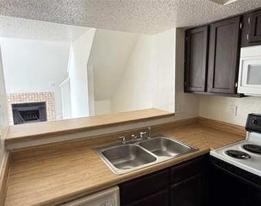 9833 Walnut Street - Photo Thumbnail 2
