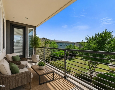 1250 N Abbey Lane - Photo Thumbnail 2