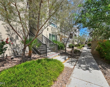 1250 N Abbey Lane - Photo Thumbnail 7