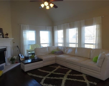 9400 Deerhurst Place - Photo Thumbnail 8