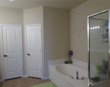9400 Deerhurst Place - Photo Thumbnail 15
