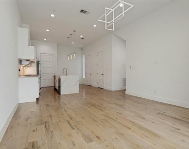 1910 Caddo Street - Photo Thumbnail 11