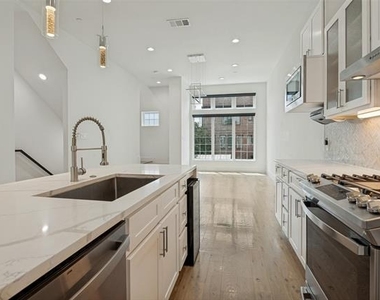 1910 Caddo Street - Photo Thumbnail 1