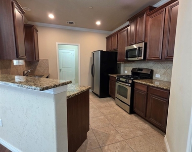 8717 Whitehead Street - Photo Thumbnail 13