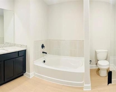 1323 Windermere Way - Photo Thumbnail 9