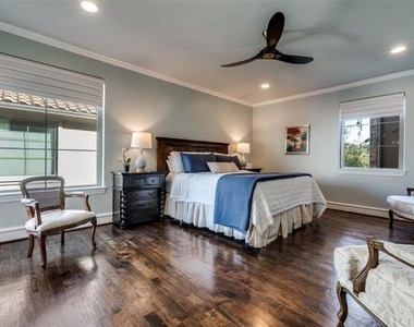 4518 Normandy Avenue - Photo Thumbnail 13