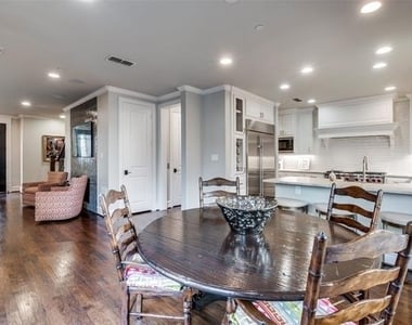4518 Normandy Avenue - Photo Thumbnail 7