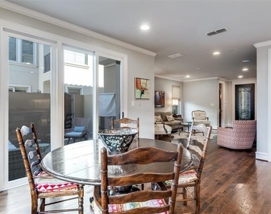 4518 Normandy Avenue - Photo Thumbnail 6