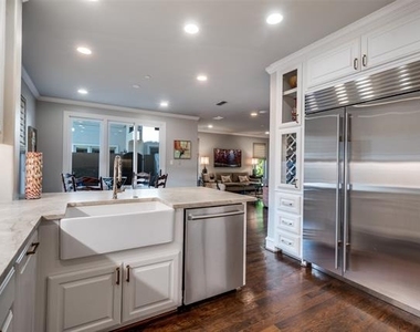 4518 Normandy Avenue - Photo Thumbnail 11