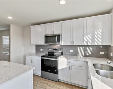 4509 Greenham Lane - Photo Thumbnail 3
