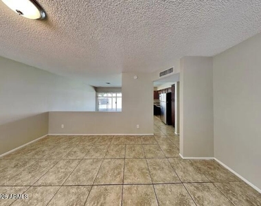 4136 N 81st Avenue - Photo Thumbnail 2