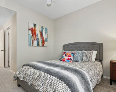 15801 S 48th Street - Photo Thumbnail 1