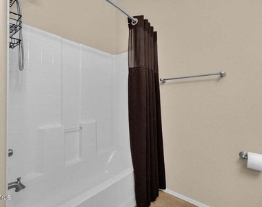 5542 W Kowalsky Lane - Photo Thumbnail 24
