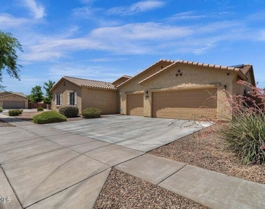 5542 W Kowalsky Lane - Photo Thumbnail 2
