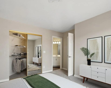 1820 E Bell De Mar Drive - Photo Thumbnail 4