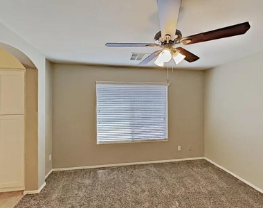 12759 W Desert Mirage Drive - Photo Thumbnail 8