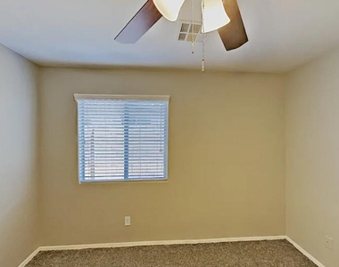 12759 W Desert Mirage Drive - Photo Thumbnail 13