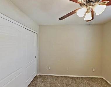 12759 W Desert Mirage Drive - Photo Thumbnail 11