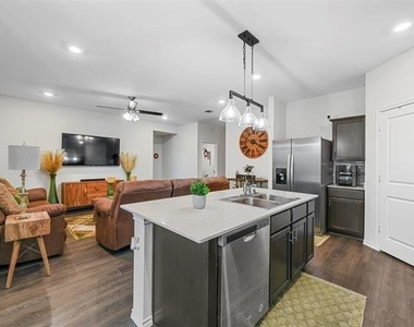 3313 Waldrop Drive - Photo Thumbnail 9