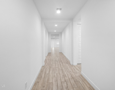 6936 W Maya Way - Photo Thumbnail 3