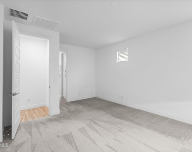 6936 W Maya Way - Photo Thumbnail 26