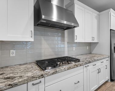 6936 W Maya Way - Photo Thumbnail 7