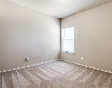 7404 Ryan Court - Photo Thumbnail 21