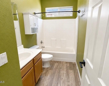 22009 N 29th Drive - Photo Thumbnail 15