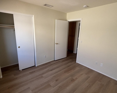 15932 W Lundberg Street - Photo Thumbnail 19