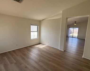 15932 W Lundberg Street - Photo Thumbnail 2