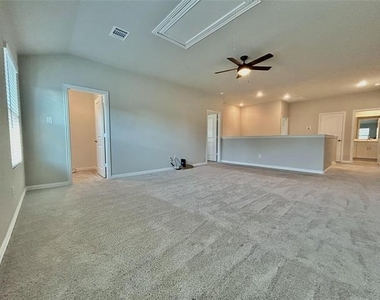 1804 Berry Ridge Trail - Photo Thumbnail 18