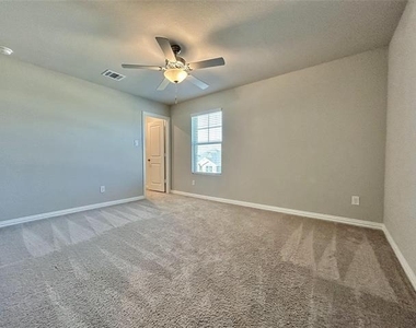 1804 Berry Ridge Trail - Photo Thumbnail 24