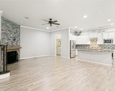 2450 Sunderland Lane - Photo Thumbnail 7