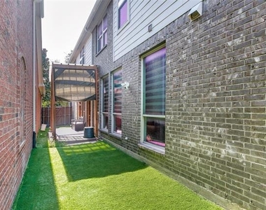 2450 Sunderland Lane - Photo Thumbnail 24