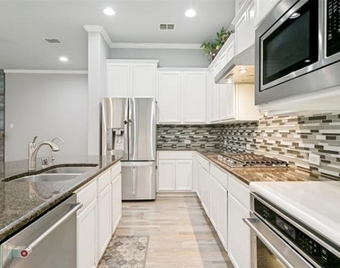 2450 Sunderland Lane - Photo Thumbnail 10