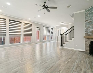 2450 Sunderland Lane - Photo Thumbnail 5