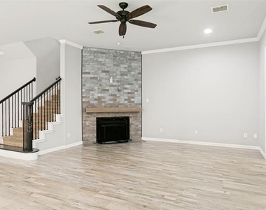 2450 Sunderland Lane - Photo Thumbnail 6