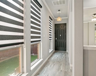 2450 Sunderland Lane - Photo Thumbnail 2