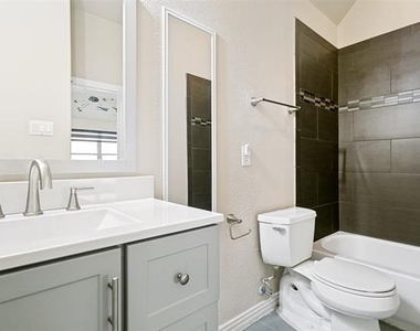 2450 Sunderland Lane - Photo Thumbnail 18