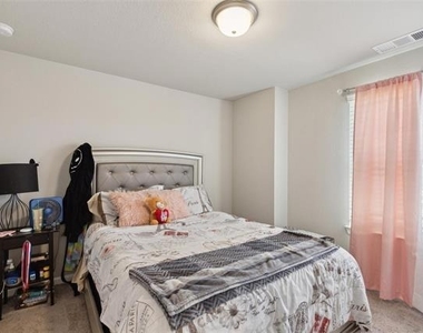 1877 Arbor Drive - Photo Thumbnail 23